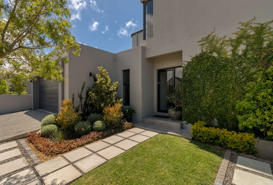 3 Bedroom Property for Sale in Aan de Wijnlanden Western Cape